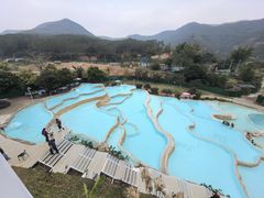 -十万大山布透温泉