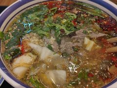 -云阿蛮云南生烫牛肉米线(奉贤路店)