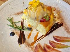 -Mark&Mars Restaurant