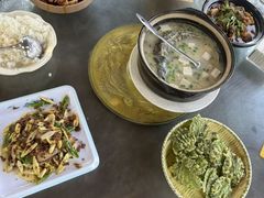 -土砂锅生态山庄·非遗砂锅雅鱼