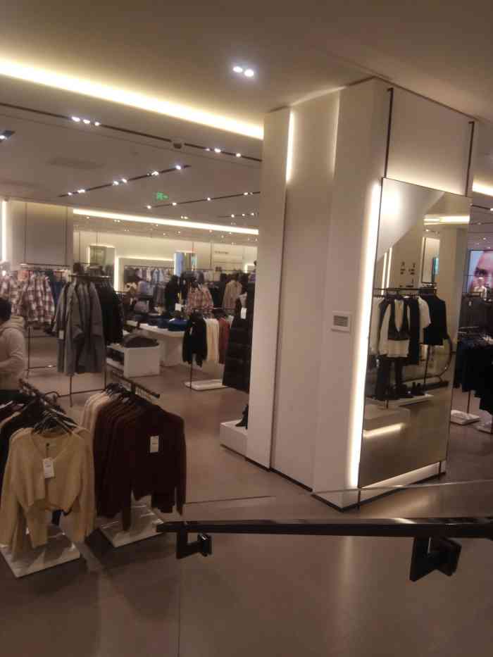 zara(万象城店)-"万象城1楼的zara(这边还有个zara."-大众点评移动版