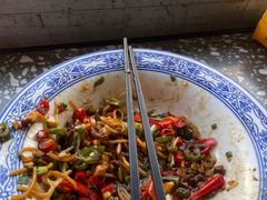 -辣叨叨·江西小炒锅气米粉(南京西路店)