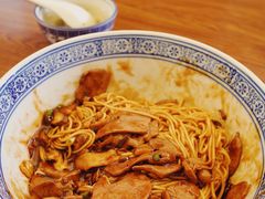 蛤蜊猪肝面-沪西老弄堂面馆(定西路店)