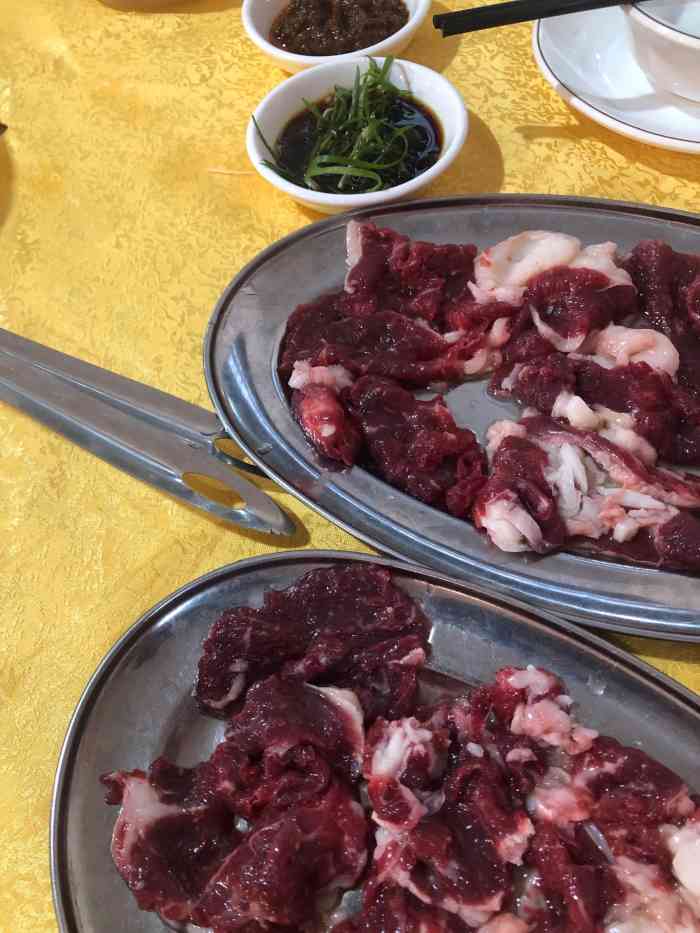 五洞顺利牛肉店-"上长水远跑高速过来江门市蓬江区五洞村吃牛.