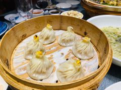 蟹粉小笼包-绿波廊(豫园店)
