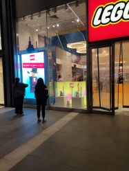 -乐高品牌旗舰店(人民广场店)
