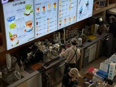 -抱抱地球咖啡馆(国家海洋博物馆店)