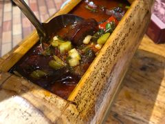 酸菜红豆炖黑皮-老滇山寨•云南特色菜•地方菜•民族风情歌舞表演(金碧店)