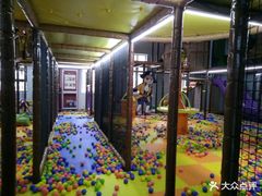 -蒙特利亲子乐园