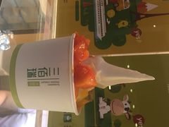 鲜果杯-三佰瑞冻酸奶(凯德MALL店)
