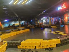 -极限PLAY运动娱乐新世界·团建派对表演休闲馆·室内高空游乐园