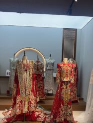 -乐派诗婚纱摄影