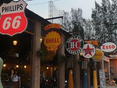 -席娜卡琳火车铁道夜市