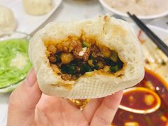 -李与白包子铺(桐梓林店)