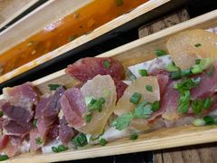 -胡须哥网红竹筒菜