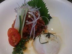 温泉蛋拌生牛肉-金柚子韩国烤肉(威宁路店)