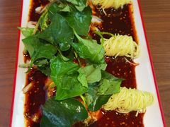 大刀白肉-有红鸡毛店·川菜(建设路店)