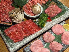 厚切牛舌-炼火烤肉店