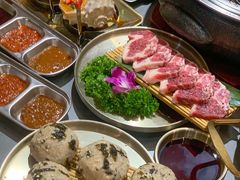 -围炉肉舍•炭烤活鳗•丹东海鲜烤肉(步行街店)