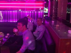 -莎啦啦时尚KTV