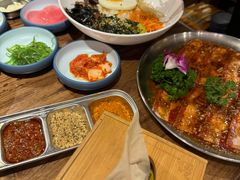 -明洞阿姨·韩式酱蟹烤肉·创意料理(三元桥店)