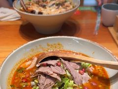 -百春原湖南牛肉粉(百联世纪店)