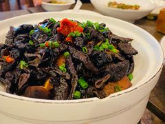 风味酿肥肠-九华山聚龙大酒店