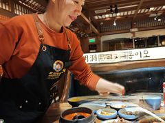 -明洞阿姨·韩式酱蟹烤肉·创意料理(三元桥店)