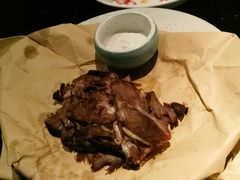 古法盐蘸牛肉-老头儿油爆虾·知味杭州(爱琴海购物中心)