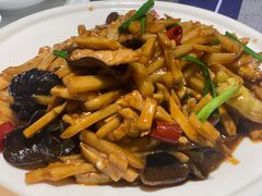 鱼香肉丝-鑫小城故事·藕汤·家常菜(台北一路总店)