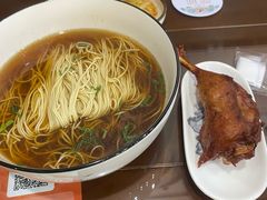 -百年老字号·观振兴蟹黄面·三虾面·苏式面(观前街富仁坊巷店)