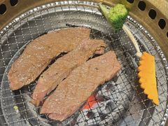 -山川小町·极番烧肉(新地假日广场店)