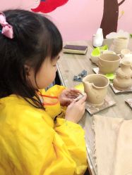 -泥娃娃DIY陶吧(易生活购物公园店)