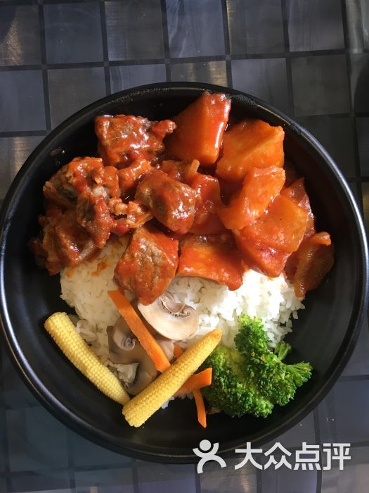 食牛族私房牛肉罐焖牛腩饭套餐图片 - 第1张