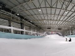 -乔波室内滑雪场