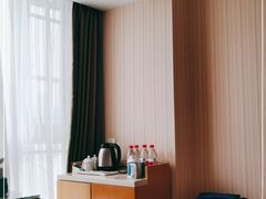 -维也纳酒店(成都春熙路李家沱地铁站店)