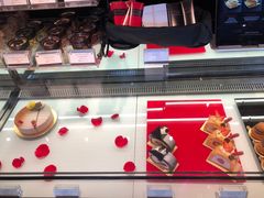 -Salon de The de Joel Robuchon(外滩18号店)