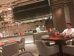 -厦门海沧正元希尔顿逸林酒店開全日餐厅