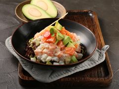 牛油果三文鱼色拉-廊亦舫Lang Yi Fang Restaurant(金桥店)
