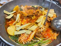 -喇喇排骨火锅·传统韩式脊骨汤(望京西园总店)