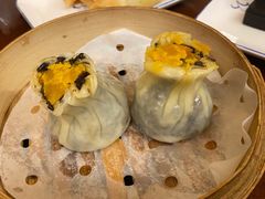 乌米咸蛋黄烧卖-佬泰丰斋· 乌镇茶食餐厅