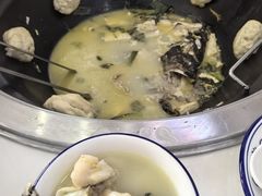 -丹水桥地锅鱼·翘嘴鲌·地方特色全鱼宴(丹江口大坝店)