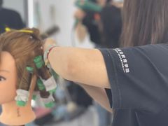 -首脑美容美发化妆美甲培训学校(长沙校区)