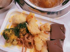 -龍歌自助小火锅(市南金茂湾店)