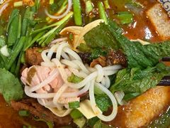 -桥香园云南过桥米线(金马碧鸡店)