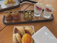 司康-瑰丽酒店·海吧·天际下午茶·现场DJ·天台酒吧