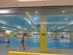-极动室内恒温游泳馆