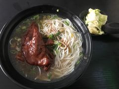 -花溪巷牛肉粉(泉城路店)