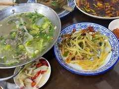 -杨三娘跷脚牛肉(羊子山西路店)