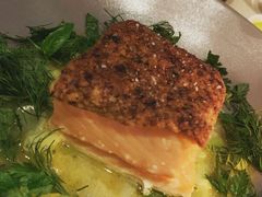 牛肝菌裹烤三文鱼-Mercato莫卡多露台餐厅与酒吧(K11店)